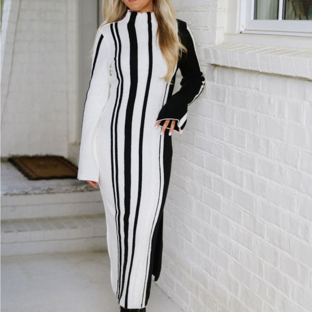 Chic Monochrome Long Sleeve Dress